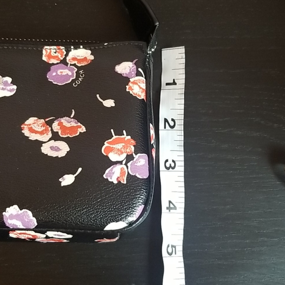 COACH floral handbag - Picture 7 of 8